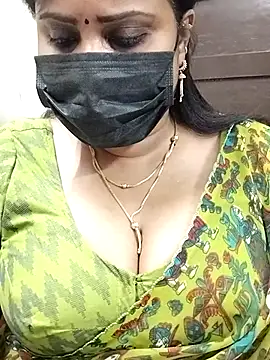 Snapshot of Queenflowerr chatting on February 2025 01:55:02 PM Queenflowerr online show from February 2025 01:55:02 PM