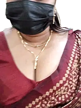 Snapshot of Queenflowerr chatting on February 2025 04:31:02 PM Queenflowerr online show from February 2025 04:31:02 PM