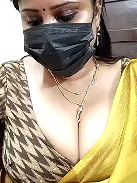 Snapshot of Queenflowerr chatting on March 2025 10:35:02 AM Queenflowerr online show from March 2025 10:35:02 AM