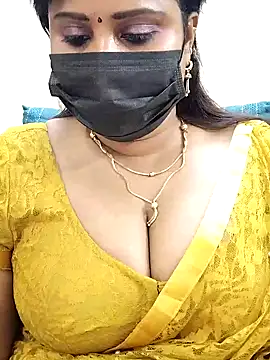 Snapshot of Queenflowerr chatting on March 2025 03:41:01 PM Queenflowerr online show from March 2025 03:41:01 PM