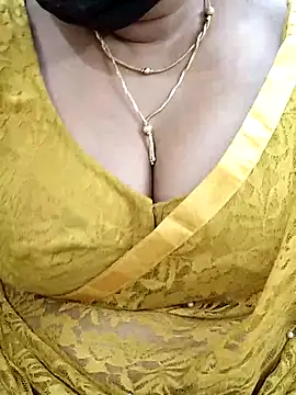 Snapshot of Queenflowerr chatting on March 2025 02:20:01 AM Queenflowerr online show from March 2025 02:20:01 AM