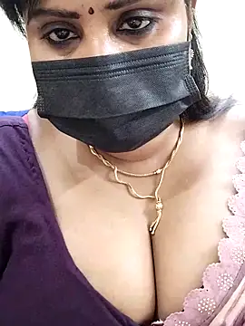 Snapshot of Queenflowerr chatting on March 2025 04:10:01 PM Queenflowerr online show from March 2025 04:10:01 PM