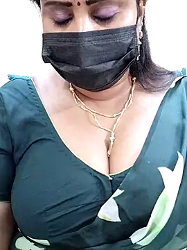 Snapshot of Queenflowerr chatting on March 2025 03:53:02 PM Queenflowerr online show from March 2025 03:53:02 PM