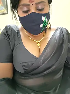 Snapshot of Queenflowerr chatting on November 2025 04:52:01 PM Queenflowerr online show from November 2025 04:52:01 PM