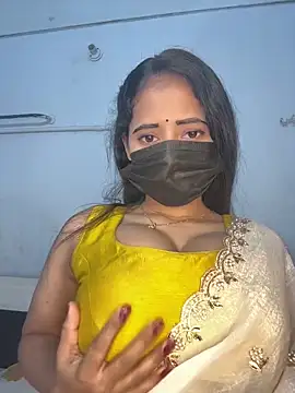 Snapshot of Hot_honey77 chatting on October 2025 05:14:01 PM Hot honey77 online show from October 2025 05:14:01 PM