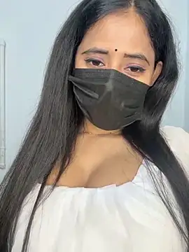 Snapshot of Hot_honey77 chatting on November 2025 04:50:01 PM Hot honey77 online show from November 2025 04:50:01 PM