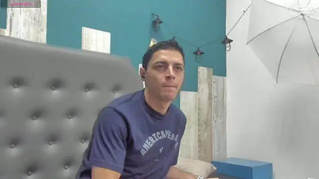 Snapshot of Frank_Millers chatting on October 2025 08:17:02 PM Frank Millers online show from October 2025 08:17:02 PM