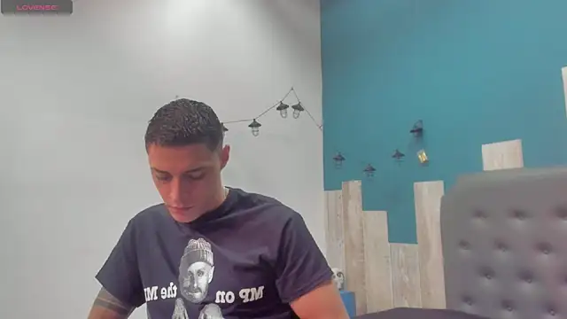 Snapshot of Frank_Millers chatting on October 2025 08:55:02 PM Frank Millers online show from October 2025 08:55:02 PM