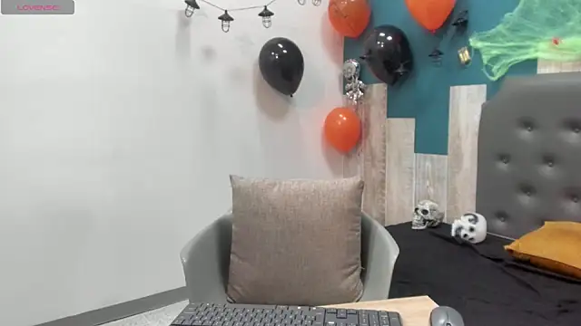 Snapshot of Frank_Millers chatting on October 2025 08:31:01 PM Frank Millers online show from October 2025 08:31:01 PM