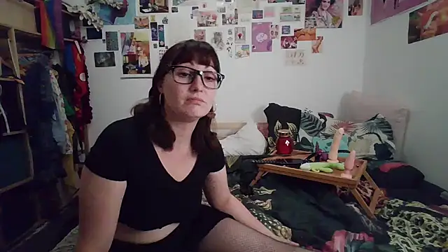 Snapshot of AdorahB3ll3 chatting on March 2025 08:11:01 PM AdorahB3ll3 online show from March 2025 08:11:01 PM