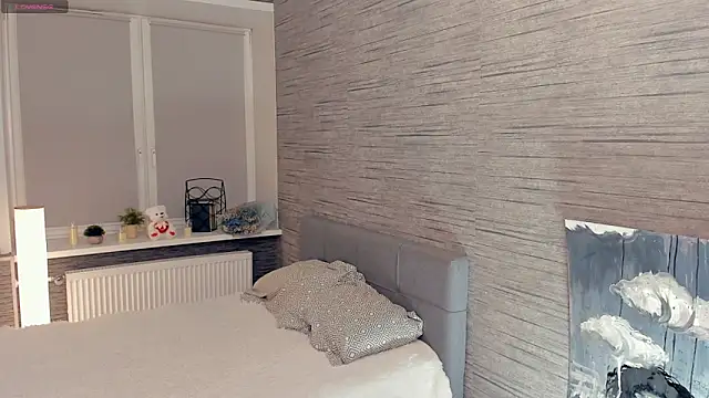 Snapshot of FloraDobb chatting on February 2025 12:27:02 AM FloraDobb online show from February 2025 12:27:02 AM