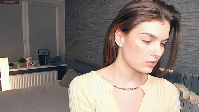 Snapshot of FloraDobb chatting on February 2025 02:53:01 AM FloraDobb online show from February 2025 02:53:01 AM