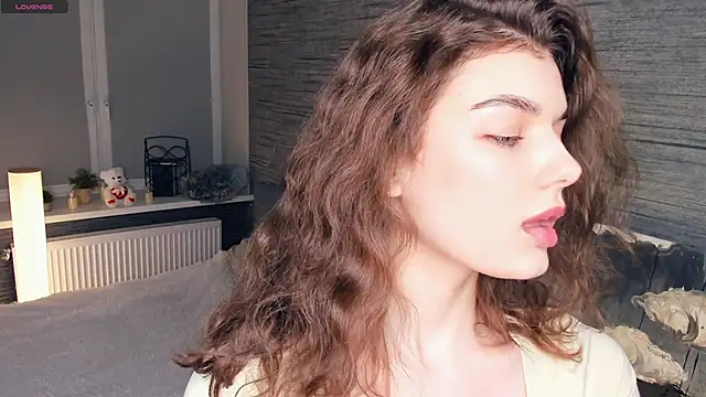 Snapshot of FloraDobb chatting on March 2025 03:11:02 AM FloraDobb online show from March 2025 03:11:02 AM