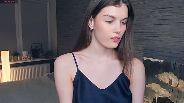 Snapshot of FloraDobb chatting on March 2025 12:04:02 AM FloraDobb online show from March 2025 12:04:02 AM