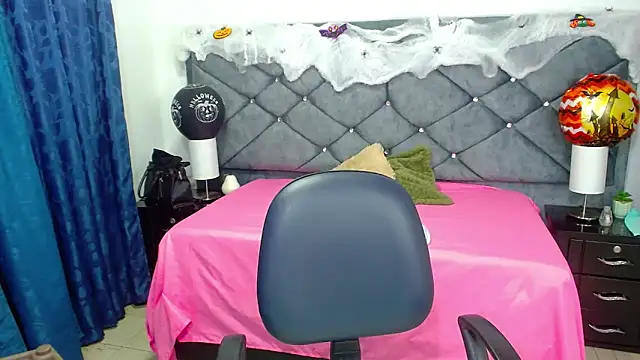 Snapshot of victoria_adams07 chatting on October 2025 08:07:01 PM victoria adams07 online show from October 2025 08:07:01 PM