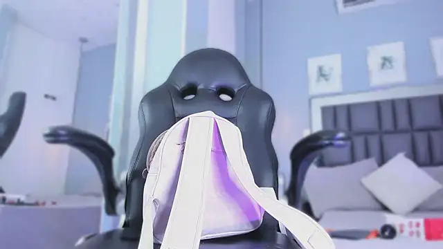 Raven jade  online show from October 2025 07:58:02 PM