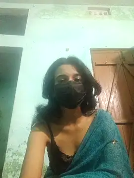 Snapshot of Bong-lady chatting on February 2025 10:12:01 AM Bong-lady online show from February 2025 10:12:01 AM