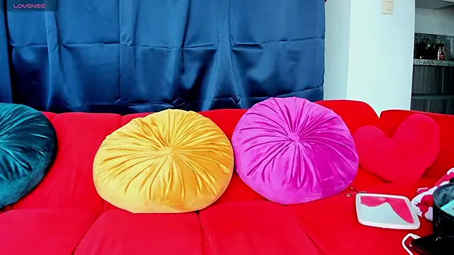 willow boobs online show from September 2025 07:17:02 PM