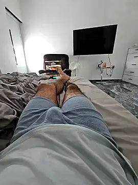 j0nathan00 online show from February 2025 05:18:01 PM