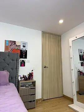 Snapshot of KarlaWild chatting on October 2025 02:03:02 PM KarlaWild online show from October 2025 02:03:02 PM