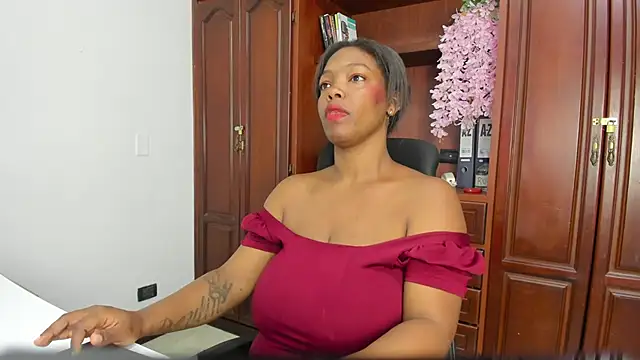 ValkiriaContee online show from September 2025 07:51:02 PM