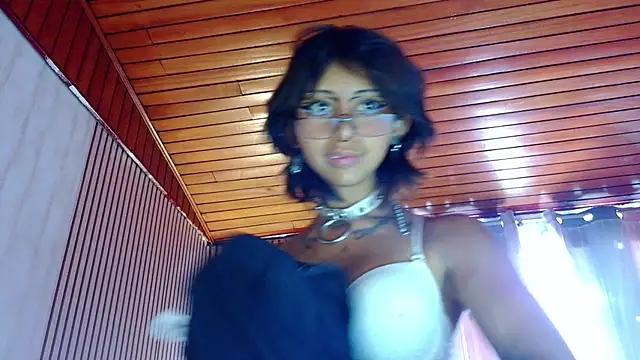 verhona vlad online show from February 2025 06:28:01 PM