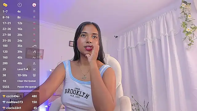 Snapshot of soy_aly_moon chatting on March 2025 05:46:01 AM soy aly moon online show from March 2025 05:46:01 AM