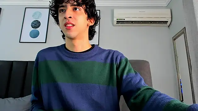 Alezzandro  online show from February 2025 02:27:02 PM