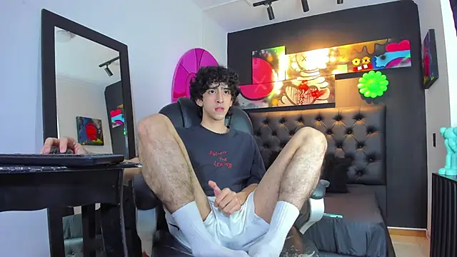 Alezzandro  online show from February 2025 02:48:01 PM