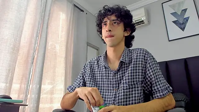 Alezzandro  online show from February 2025 02:14:02 PM