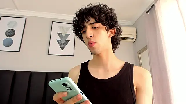 Alezzandro  online show from March 2025 02:37:02 PM
