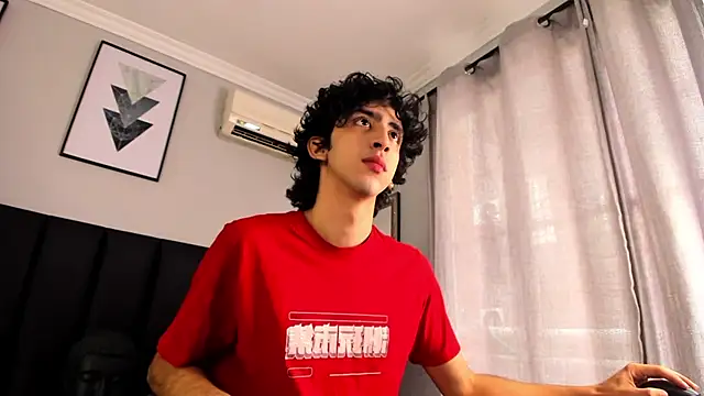 Alezzandro  online show from March 2025 01:57:02 PM