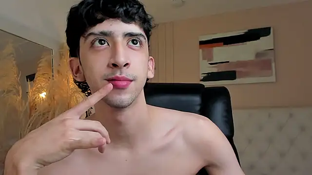 Alezzandro  online show from October 2025 08:07:02 PM