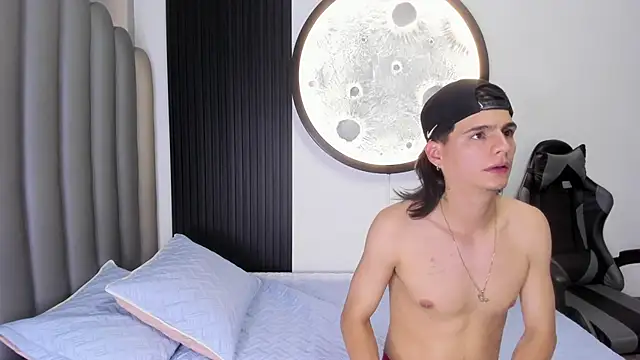 Martshall09 online show from October 2025 08:53:02 PM