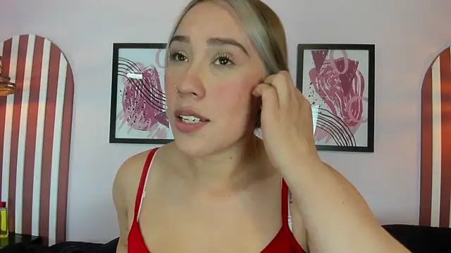 Lannajansen online show from October 2025 06:52:01 PM