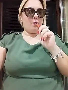 Snapshot of topina8 chatting on October 2025 07:01:02 PM topina8 online show from October 2025 07:01:02 PM