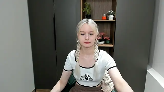 MaydaBunton online show from January 2025 06:35:01 AM
