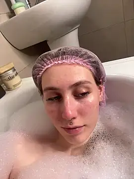 Snapshot of Molli_Luv chatting on October 2025 07:56:01 PM Molli Luv online show from October 2025 07:56:01 PM