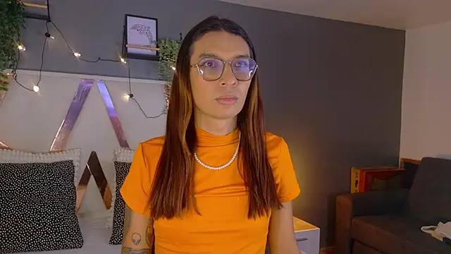 LauraaGomezz   online show from October 2025 07:36:02 PM