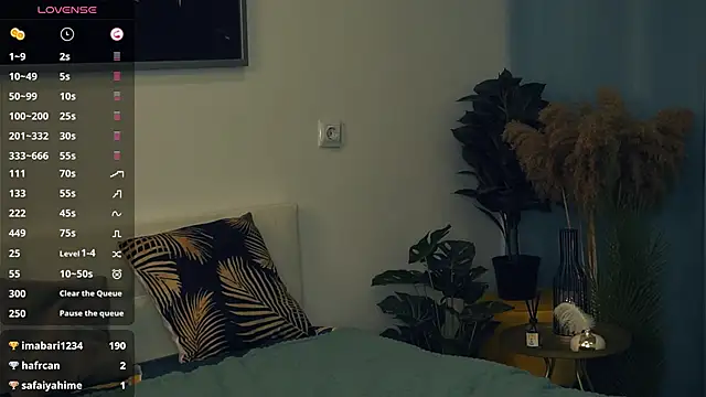 VeronaCritchlow online show from March 2025 10:45:01 AM