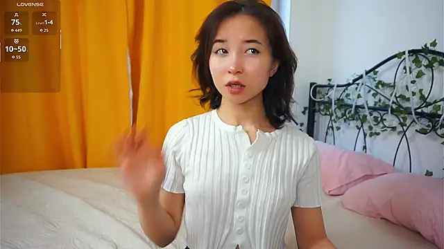 VeronaCritchlow online show from October 2025 07:21:02 AM