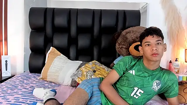 Snapshot of Amberr1 chatting on February 2025 12:17:01 PM Amberr1 online show from February 2025 12:17:01 PM