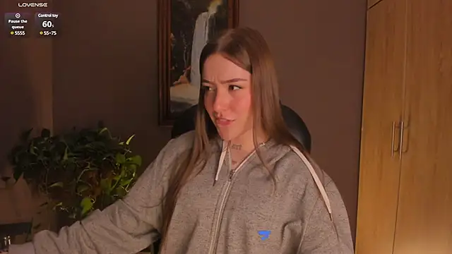 Snapshot of eilynxx chatting on February 2025 11:38:02 PM eilynxx online show from February 2025 11:38:02 PM