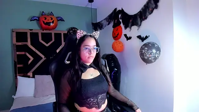 Billie Jhonson  online show from October 2025 06:52:02 PM