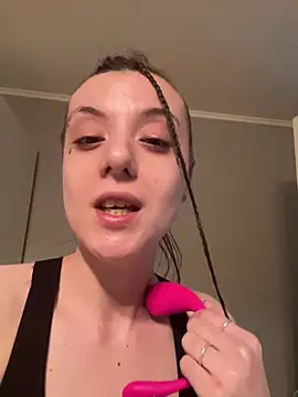 Snapshot of bunnythetailor chatting on January 2025 05:49:02 PM bunnythetailor online show from January 2025 05:49:02 PM