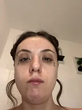 Snapshot of bunnythetailor chatting on February 2025 02:05:02 AM bunnythetailor online show from February 2025 02:05:02 AM