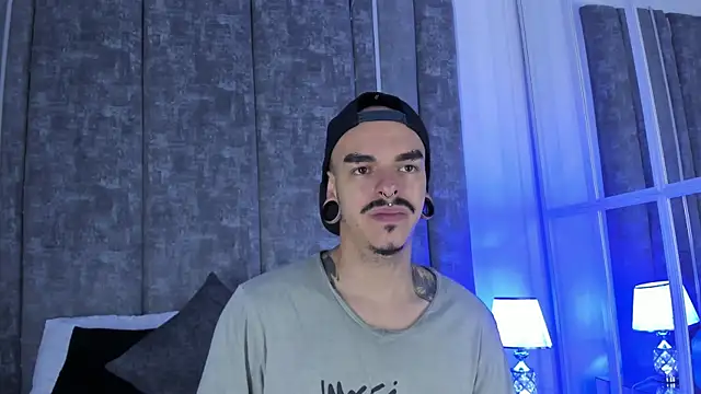 Snapshot of kaletattoo chatting on October 2025 11:33:02 AM kaletattoo online show from October 2025 11:33:02 AM