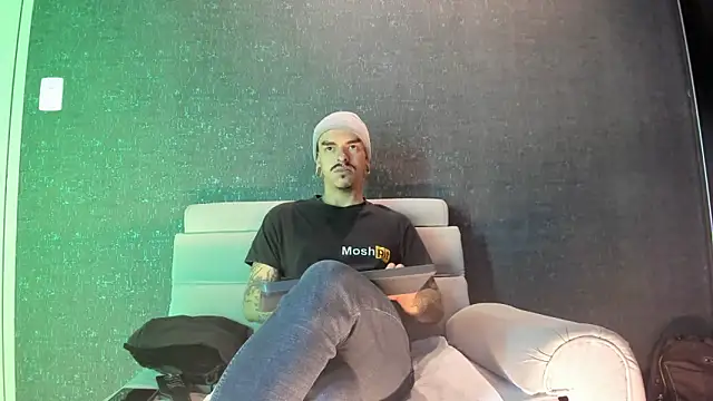 Snapshot of kaletattoo chatting on November 2025 11:20:01 AM kaletattoo online show from November 2025 11:20:01 AM