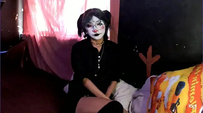 Snapshot of Sharkyu1 chatting on March 2025 07:45:02 PM Sharkyu1 online show from March 2025 07:45:02 PM