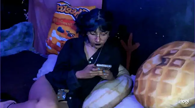 Snapshot of Sharkyu1 chatting on March 2025 03:13:02 AM Sharkyu1 online show from March 2025 03:13:02 AM